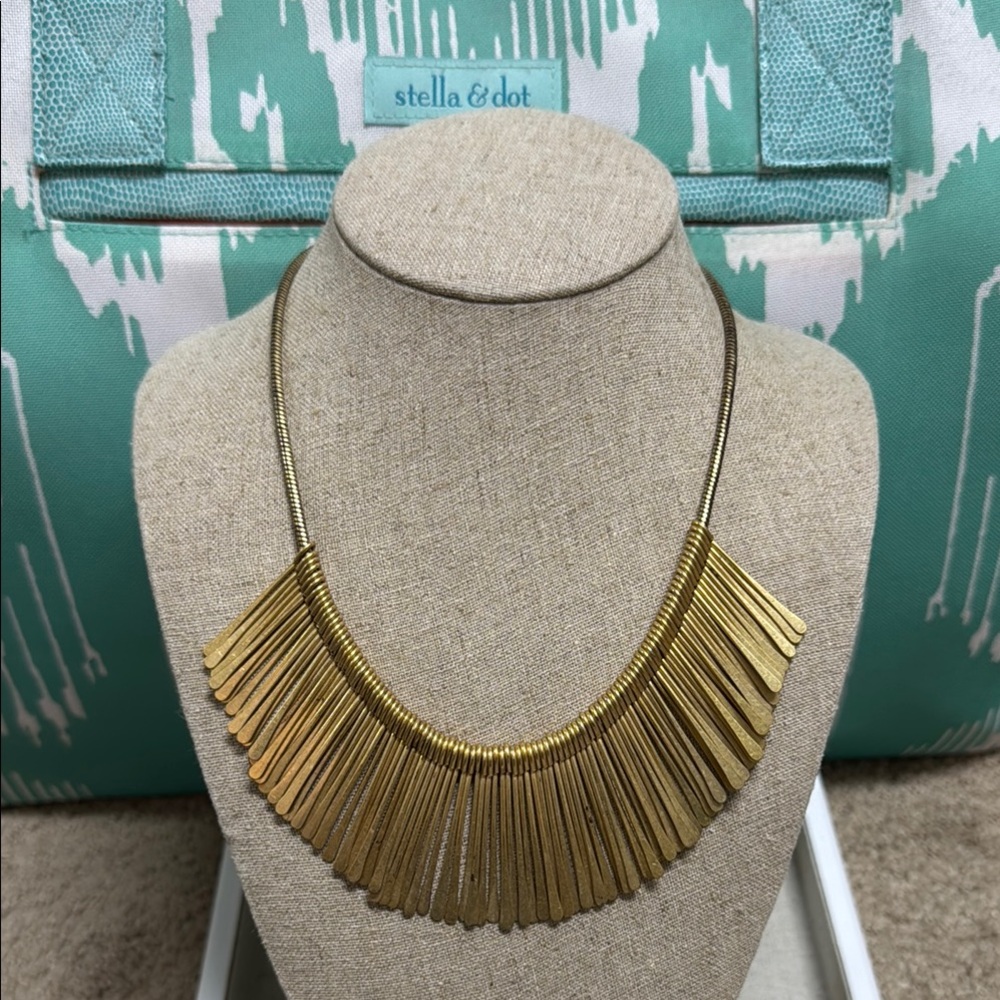 Stella & Dot Gold Necklace